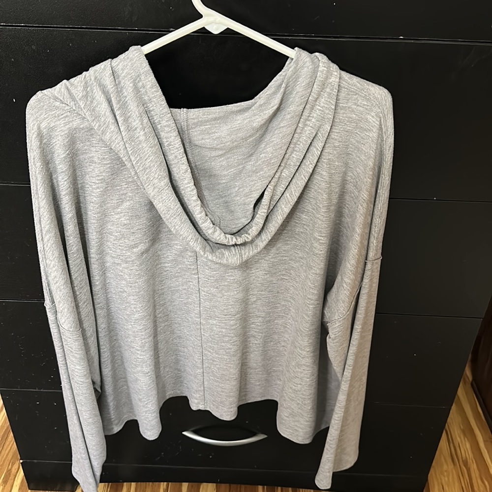 Gray pull over - Picture 5 of 5
